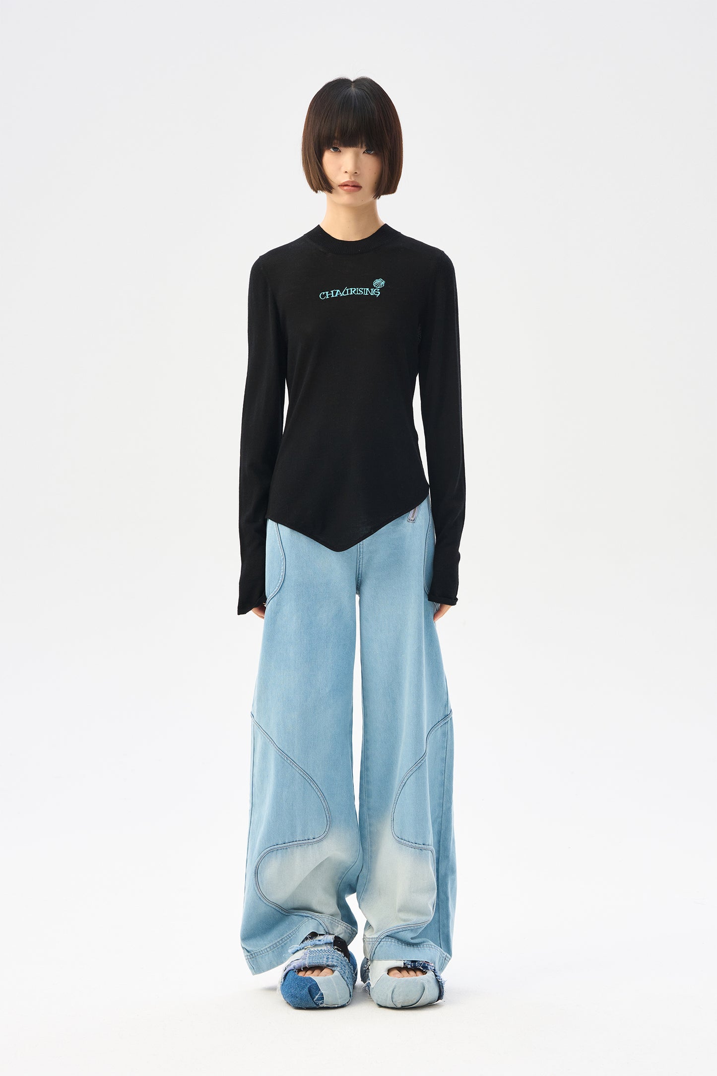 Logo embroidered wool base sweater