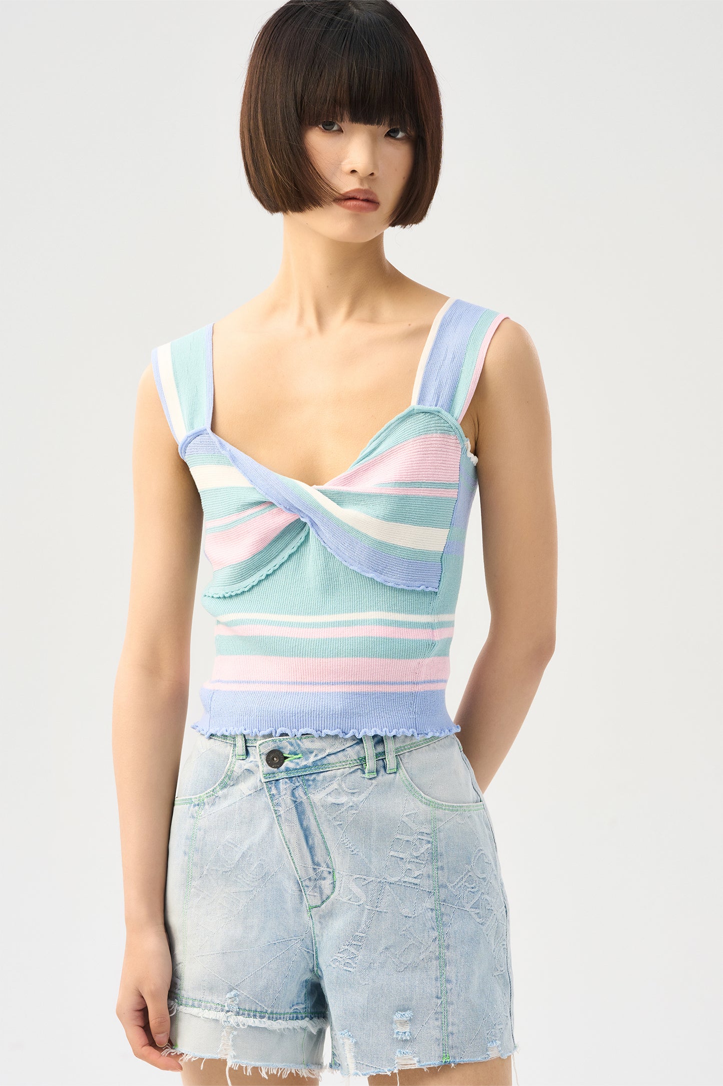 Retro colored striped knitted vest